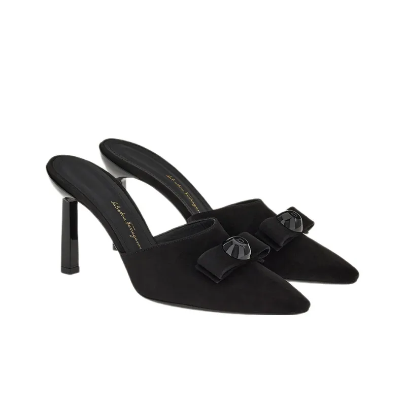 FERRAGAMO Vara Closed Toe Slippers Women's Black-1