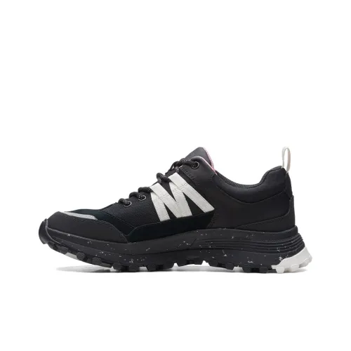 Clarks Casual Shoes Women's Low-Top Black