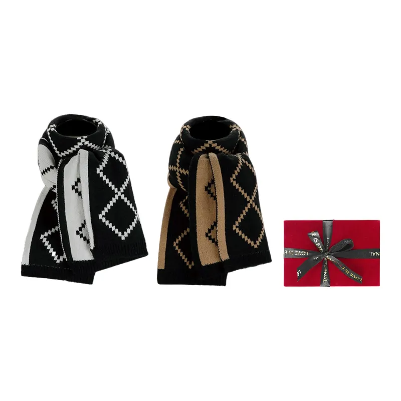 MUSTKOO Knit Scarves Women's Red-7