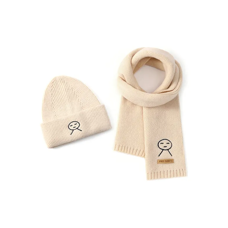 FREE RABBITⅡ Plush Yarn Set Unisex-2