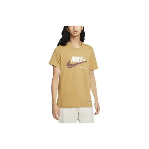 Nike T-Shirts Men Element Gold