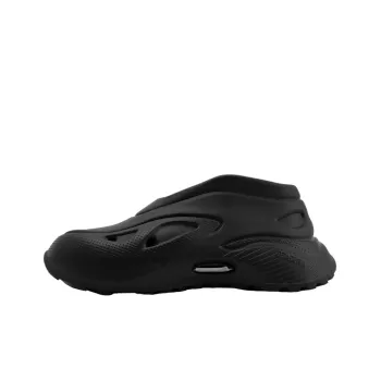 Axel Arigato Pyro Runner Black