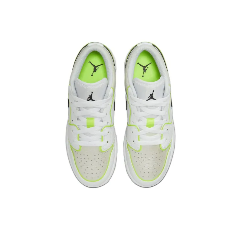 JORDAN 1 Low Se Warped Swoosh GS-3