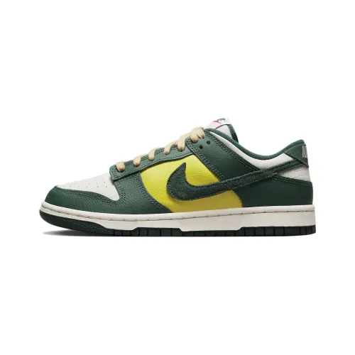 Nike Dunk Low SE Noble Green Women's