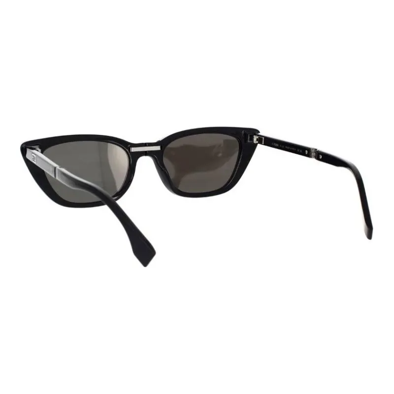 FENDI Cat-Eye Frame Sunglasses-3