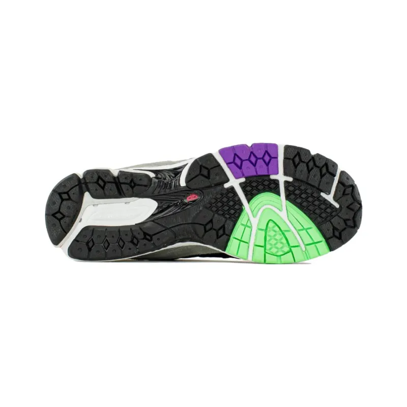 New Balance 2002R Dtlr Masquerade-4