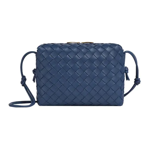 Bottega Veneta LOOP Leather Camera Bag Storage Bag Handheld Shoulder Bag, Crossbody Bag Trumpets Women's Ocean Blue
