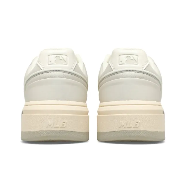 MLB Chunky Liner 24SS New York Yankees Slip Resistant Cushioning And Breathable Low Top Skateboard Shoes Unisex Ivory-3