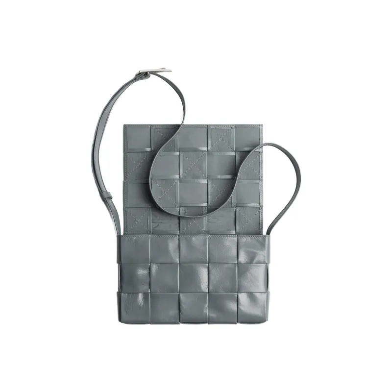 Bottega Veneta CASSETTE Cow Leather Tofu Bag, Shoulder Bag, Crossbody Bag Medium Size Men's Gray-3