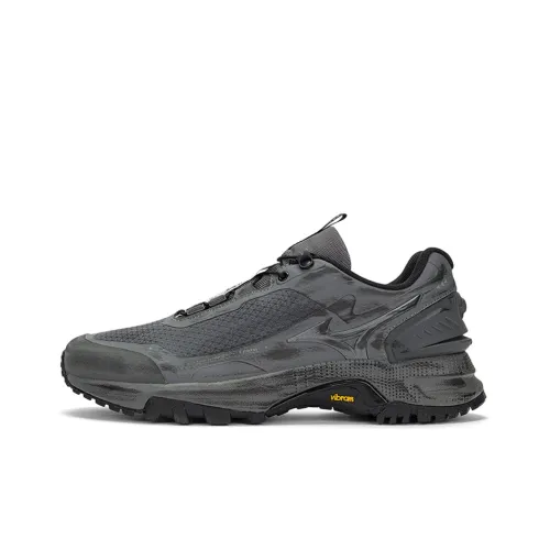 Mizuno Casual Shoes Men Low-Top Gray Black