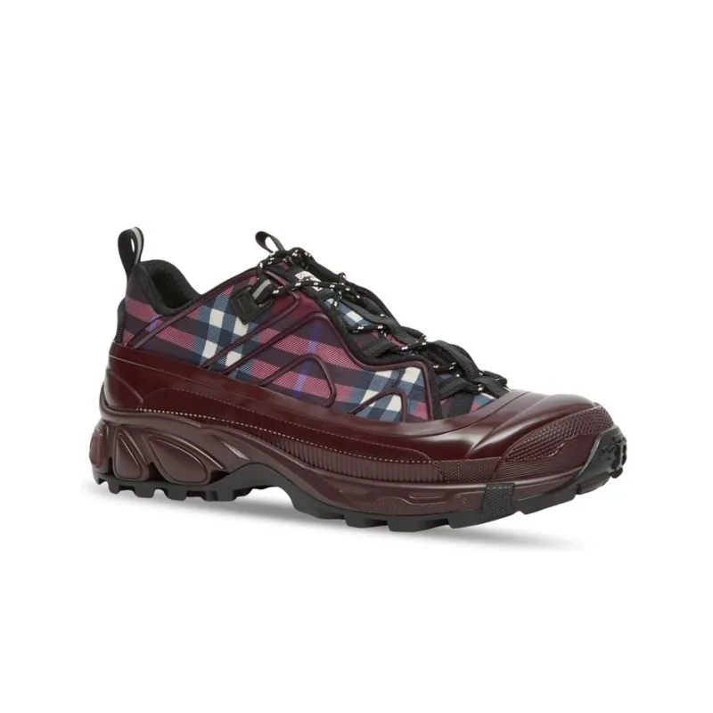 Burberry Arthur Dark Red-1