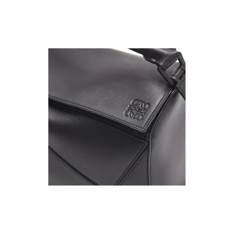 LOEWE Puzzle Bag In Satin Calfskin Black-5