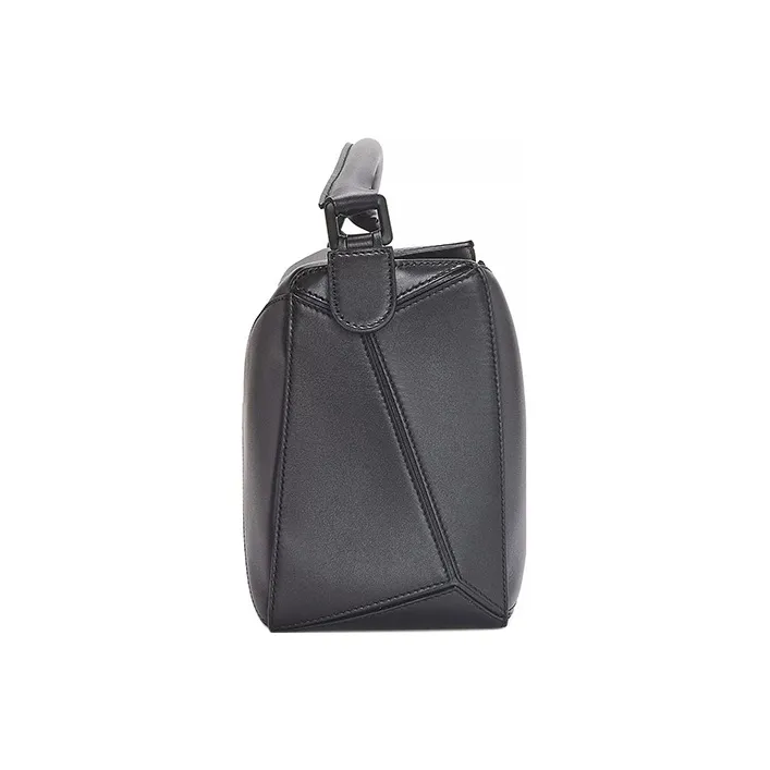 LOEWE Puzzle Bag In Satin Calfskin Black-2