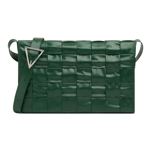 Bottega Veneta Cassette Crossbody Bag Maxi Intreccio Raintree