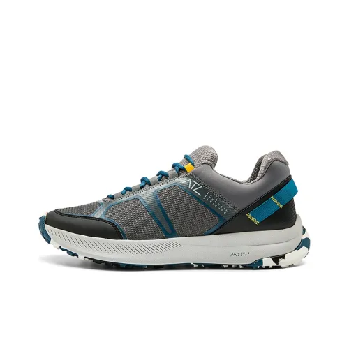 clarks Atl Trail Panelled Sneakers