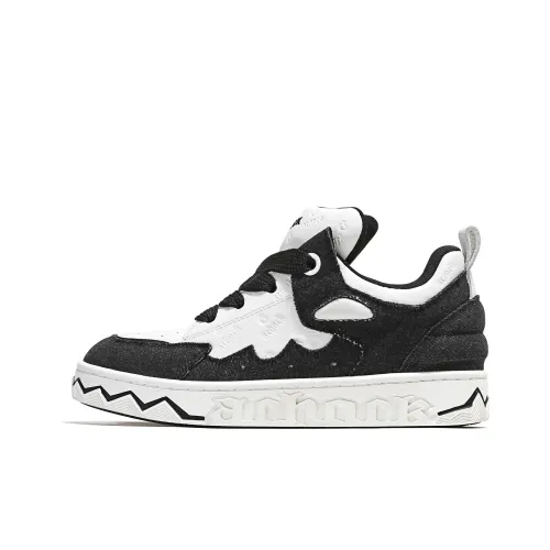 A Chock Skateboard Shoes Unisex Low-Top Black/White