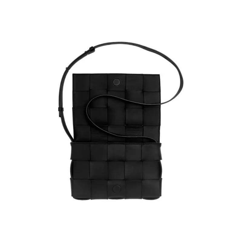 Bottega Veneta Cassette Bag Black-2