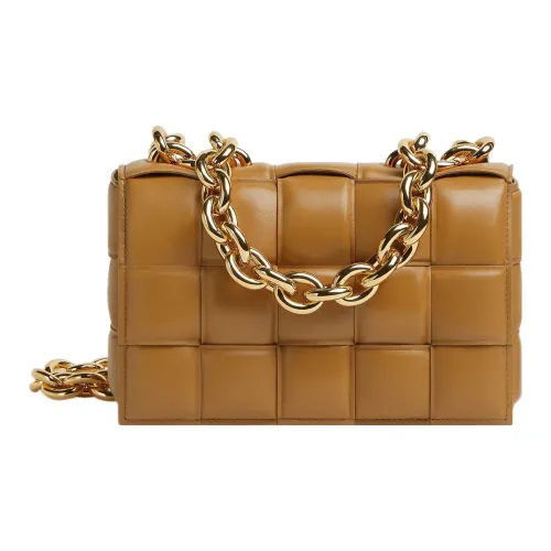 Bottega Veneta Chain Cassette Shoulder Bags