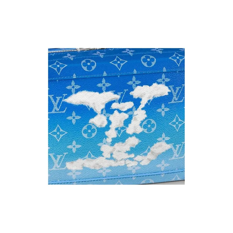 LOUIS VUITTON Soft Trunk Clouds Monogram Blue-4
