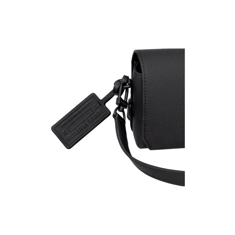 LOUIS VUITTON M82086 Fastline Wearable Wallet-5