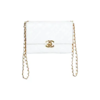 CHANEL 21K Winter Sheepskin Messenger Bag, Handbag, Shoulder Bag, Crossbody Bag Mini Women's White