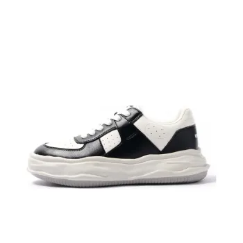 STEVE MADDEN Skateboard Shoes Women's Low Top Black/White
