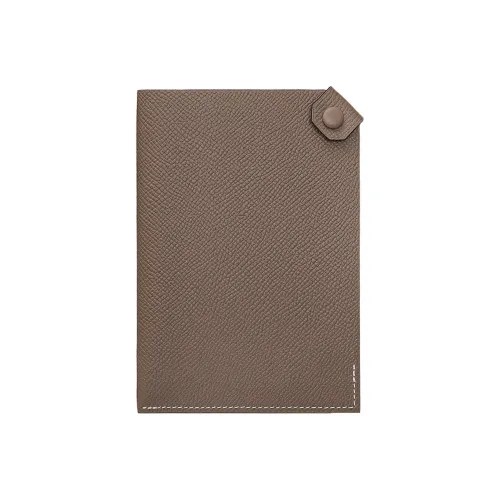 HERMES Unisex Tarmac Passport Holder