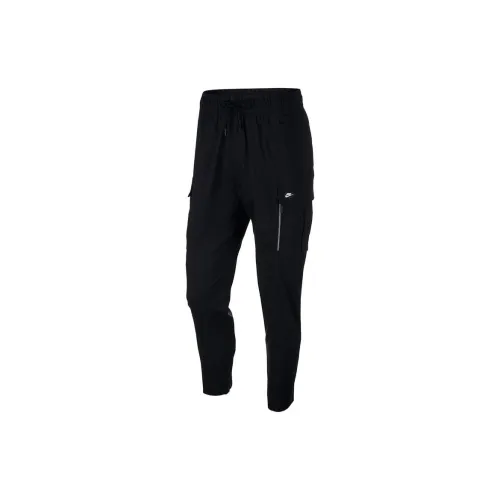 Nike Male Cargo Pants