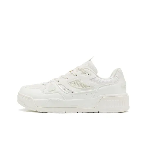 XTEP ons Wear resistant And Lightweight Low Top Skateboard Shoes Women's White