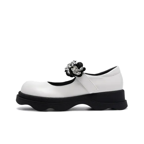 SMILEY Mary Jane Shoes Women's Low-Top Off White