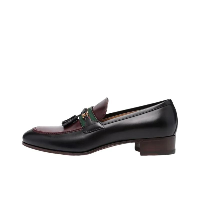 GUCCI Logo-plaque Almond-toe Loafers-0