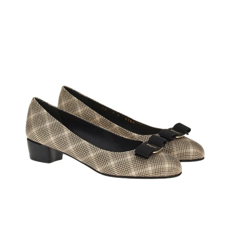 FERRAGAMO Vara Chunky Heel Mid-Low Heel Mary Jane Shoes Women's Gold Black-1