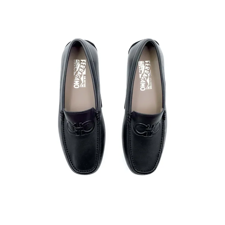 FERRAGAMO SS21Gancini Round Tip Flat Men's Black-2