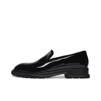 Alexander McQueen Round Toe Slip On Loafers