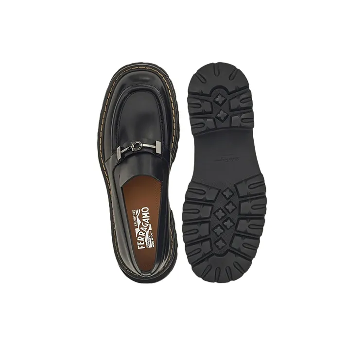 FERRAGAMO Gancini-plaque Leather Moccasin-4