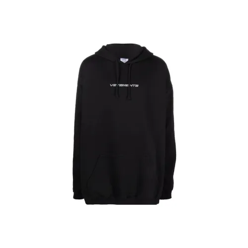 Vetements T-Shirts Men Black