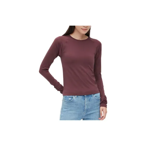 UNIQLO T-Shirts Women's Dark Red