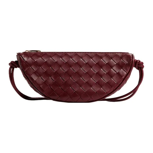 Bottega Veneta Calfskin Clutch Women's Burgundy