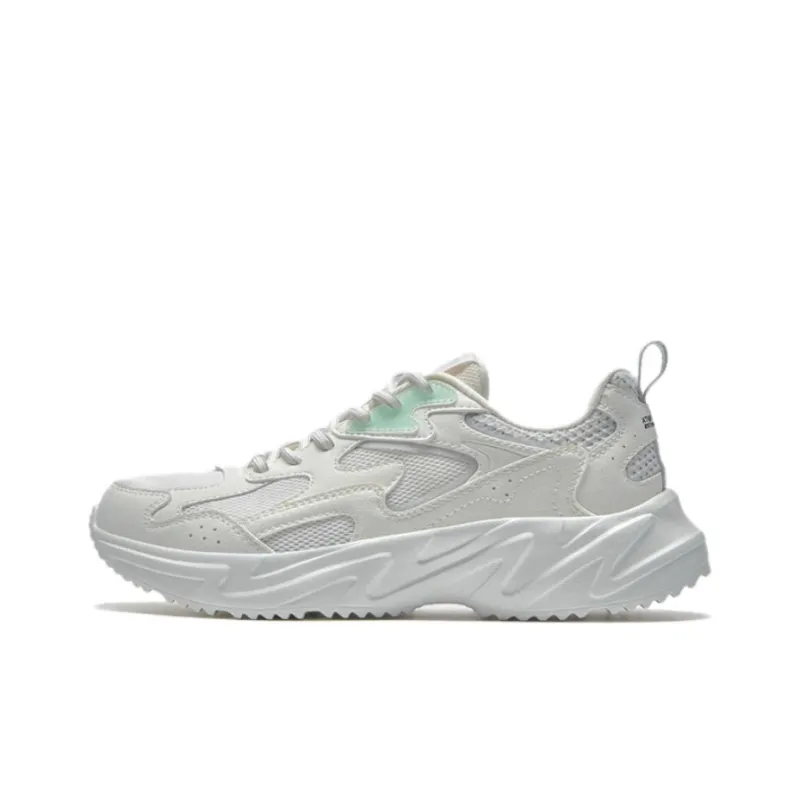 XTEP Anti Slip Wear Resistant Low Top Sports Casual Shoes Women's White Green-0