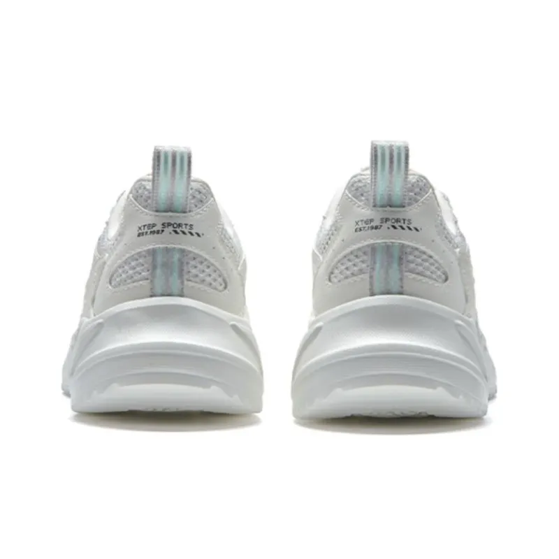 XTEP Anti Slip Wear Resistant Low Top Sports Casual Shoes Women's White Green-3