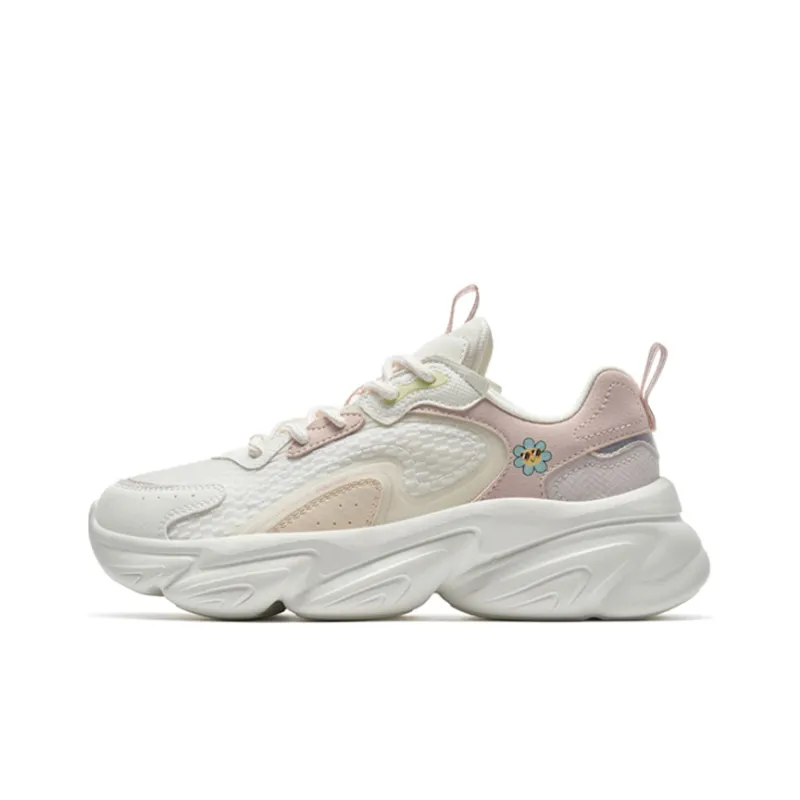 XTEP Claw Claw Shoes 2.0 Breathable Slip-Resistant Low-Top Sports Casual Shoes Women's White Pink-0