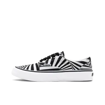 Vision Street Wear Wear Trainers Plus Collection Slip Resistant Cushioning Low Top Skateboard Shoes Unisex White Black