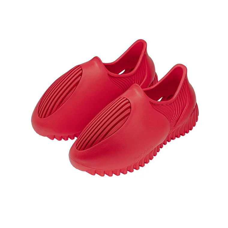 GENEGG Foam Runner Whale 'Ruby Red'-3