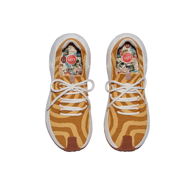 U.IN Painted Travel Shoes In Plain White Braava 2 Casual Shoes Women's-8