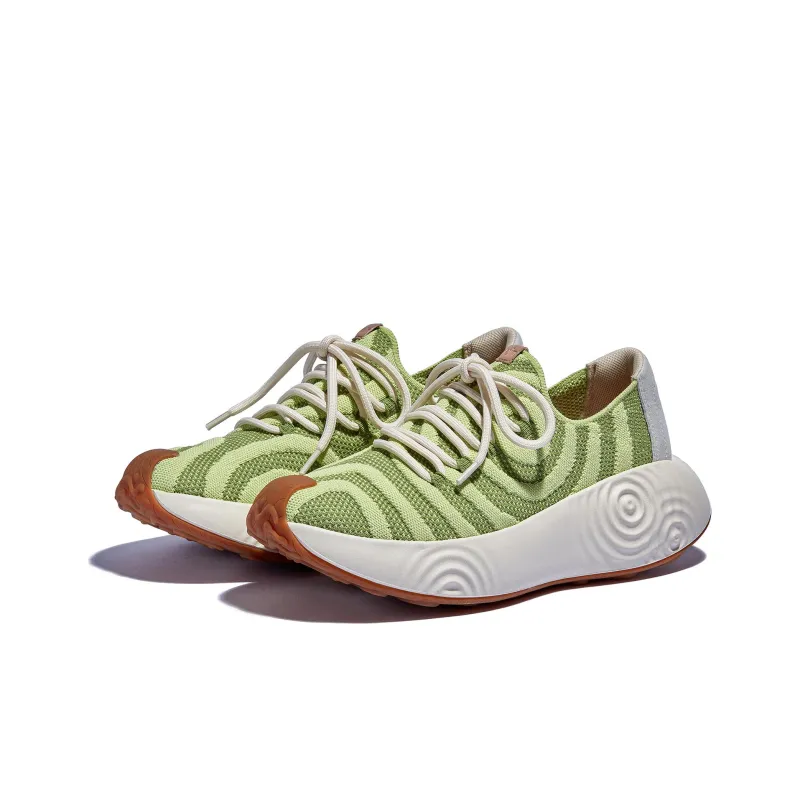 U.IN Painted Travel Shoes In Plain White Braava 2 Casual Shoes Women's-16