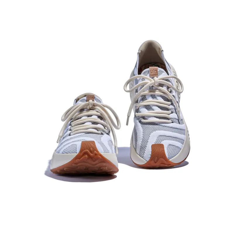 U.IN Painted Travel Shoes In Plain White Braava 2 Casual Shoes Women's-1