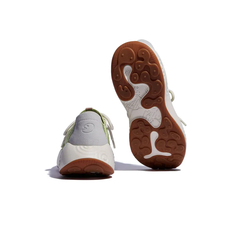 U.IN Painted Travel Shoes In Plain White Braava 2 Casual Shoes Women's-17