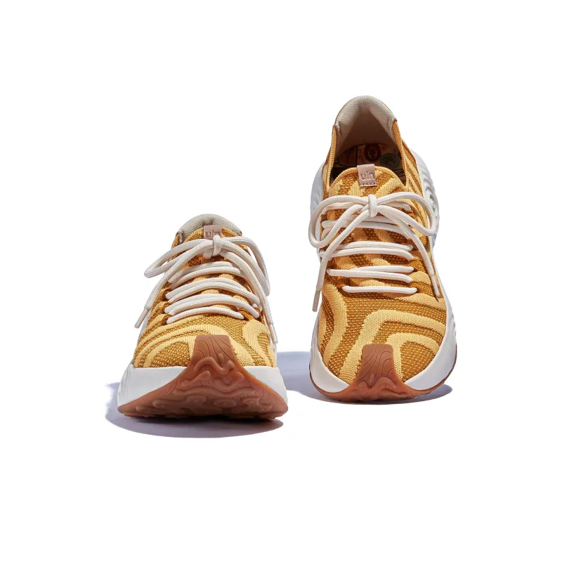 U.IN Painted Travel Shoes In Plain White Braava 2 Casual Shoes Women's-7