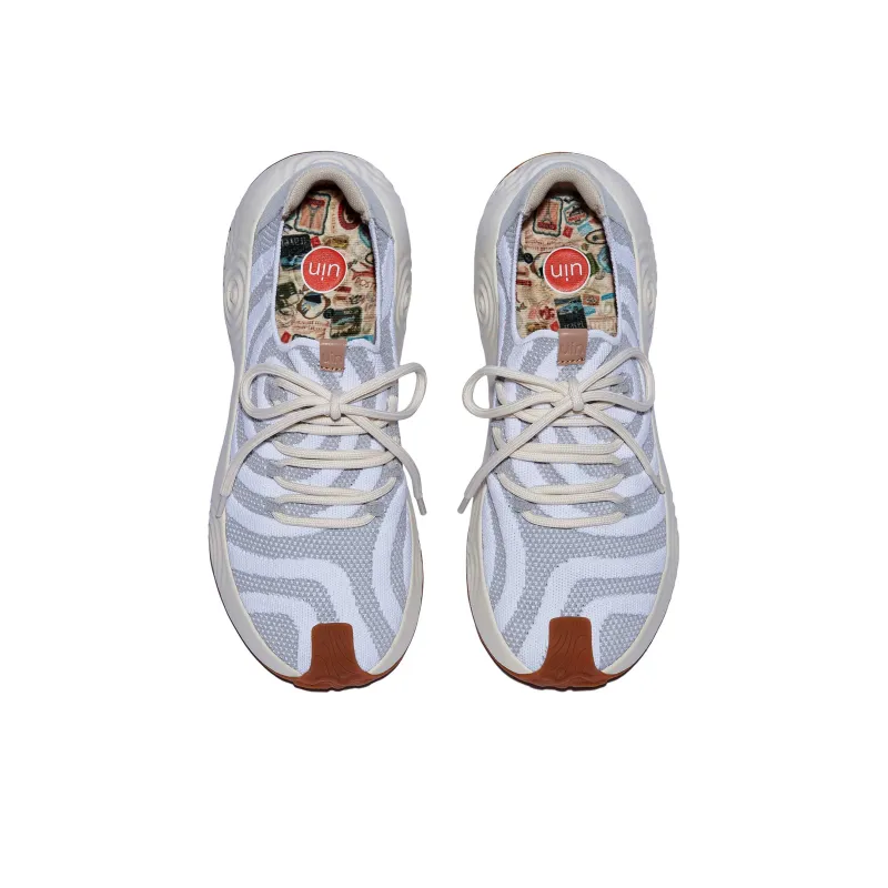 U.IN Painted Travel Shoes In Plain White Braava 2 Casual Shoes Women's-2