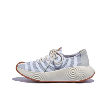 U.IN Painted Travel Shoes In Plain White Braava 2 Casual Shoes Women's